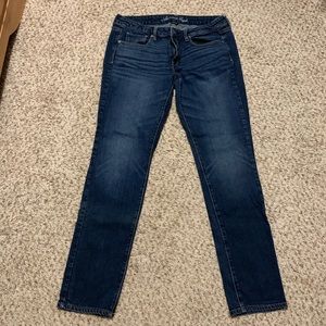 Women’s American Eagle dark wash skinny jeans
